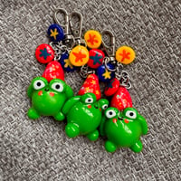 Image 6 of Frog keychain