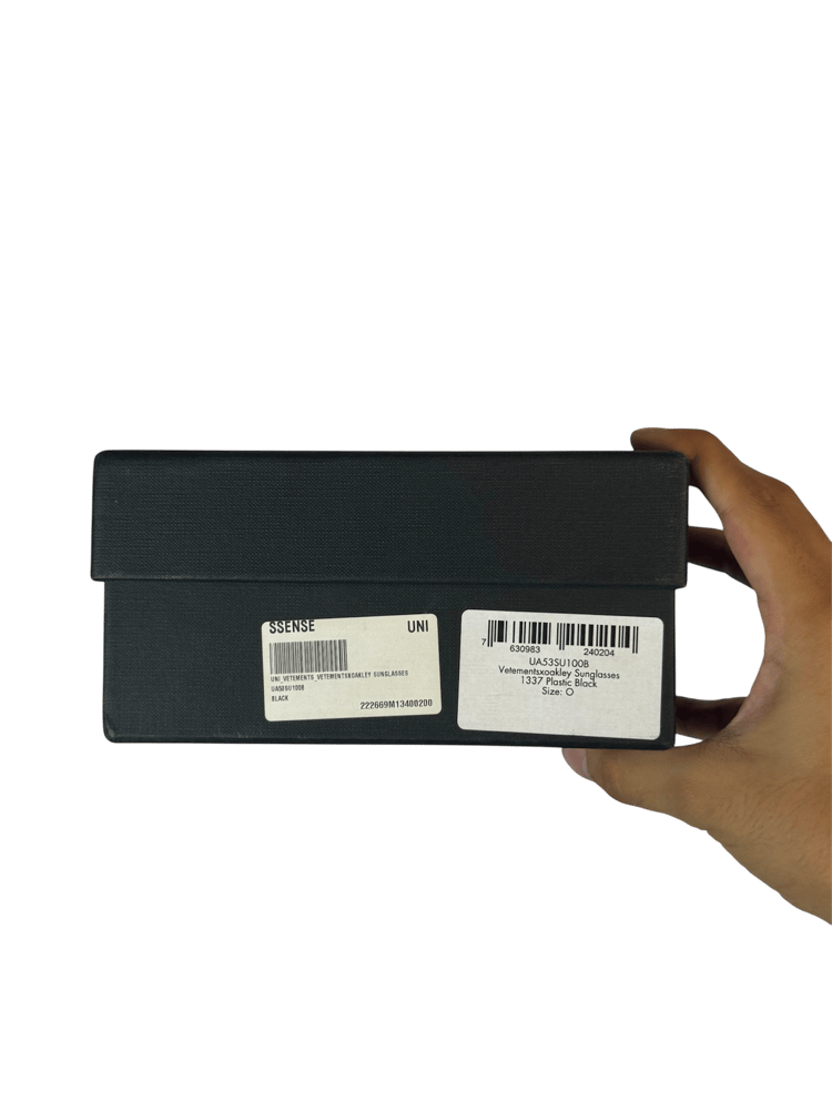 Image of Vetements Oakley Shield Edition Sunglasses 