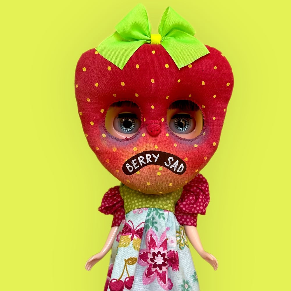 Image of Strawberry Blythe Mask Berry Sad