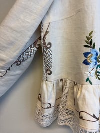 Image 4 of Molly, flower embroidery (small)