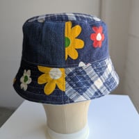 Image 8 of Reworked LÁ Reversible Bucket Hat 40s Quilt top XL 24