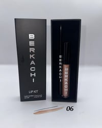 Image 5 of Lip Kit