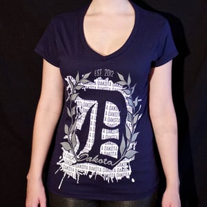 Image of DAKOTA D Logo Lady V-Neck - Navy