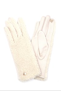 Fuzzy Smart Gloves- Ivory