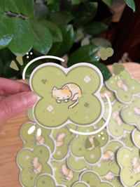 Image 1 of Clover kitty sticker 🍀