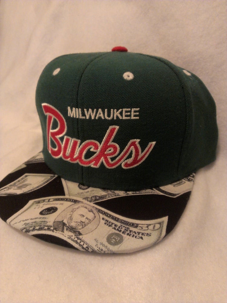Image of Milwaukee Bucks "Throwin Money"