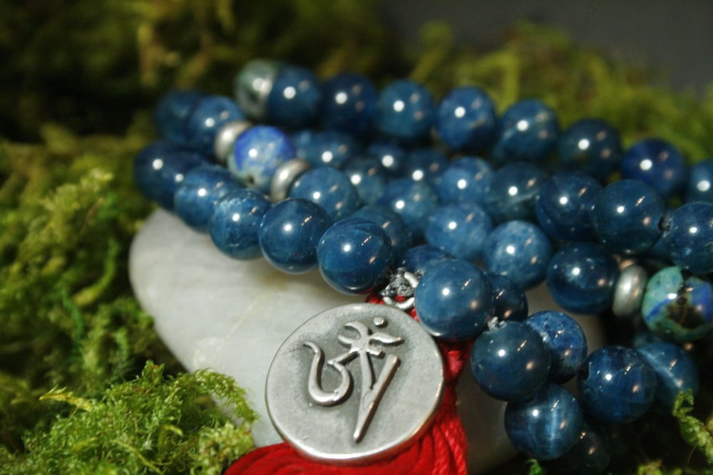 Image of Apatite and Chrysocolla