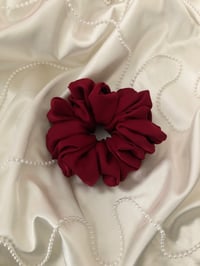 Image 2 of SCRUNCHIE OVERSIZED WINE/WINO