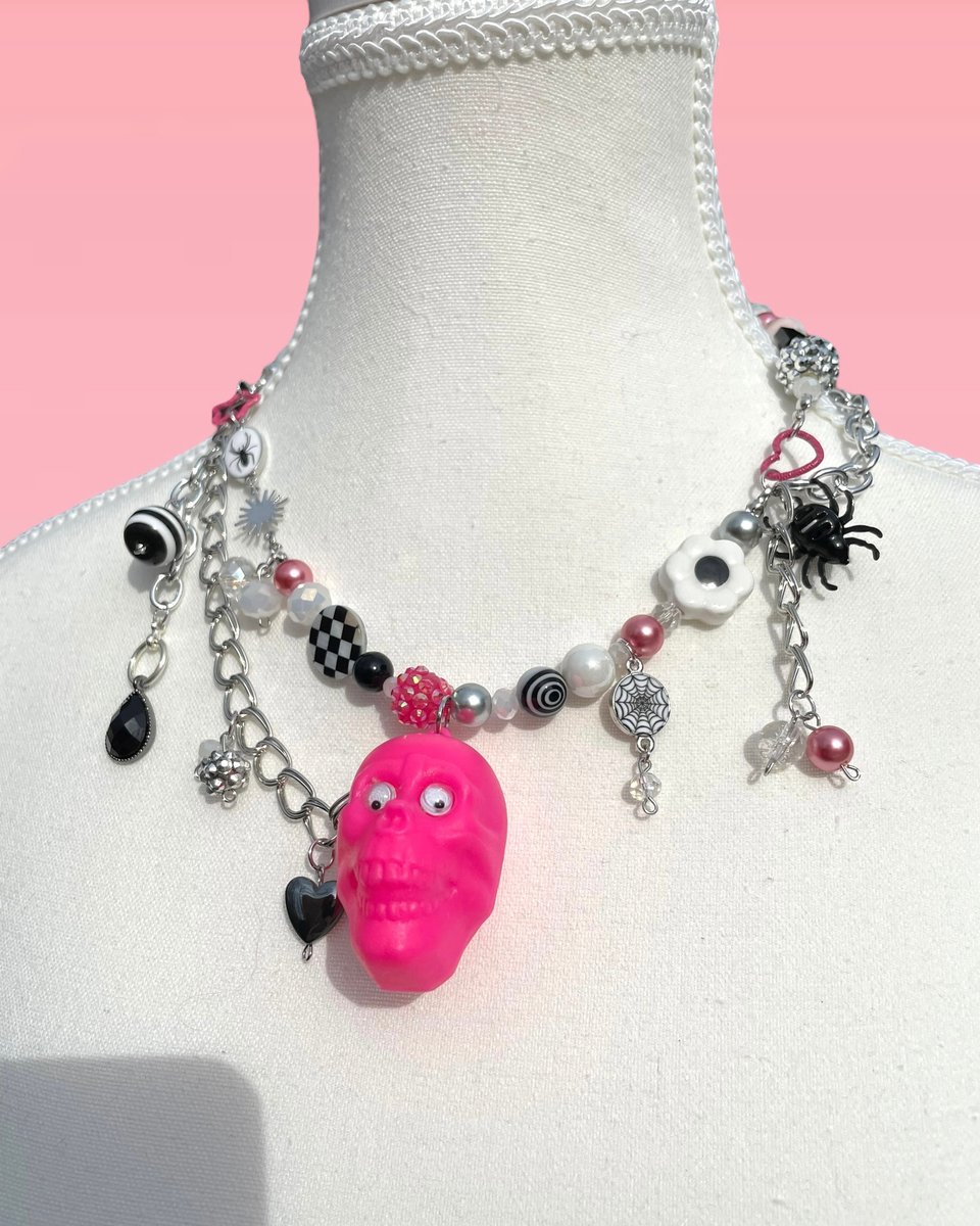HOT PINK SKULL NECKLACE - Main Image