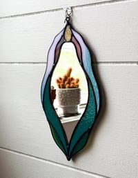 Image 3 of Tulip (11 x 6 in)