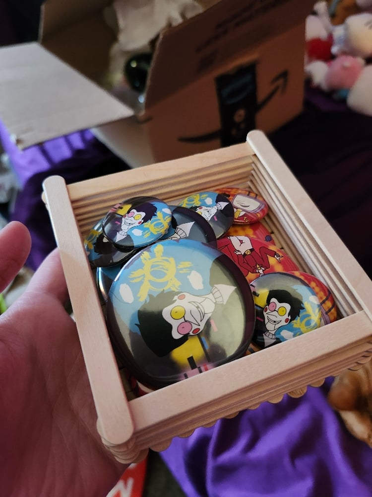 Image of Spamtenna Buttons | Beebo's Blorbos