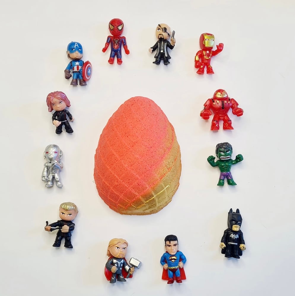 Image of Heroes surprise toy bath bomb