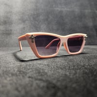 Image 4 of Cross your heart