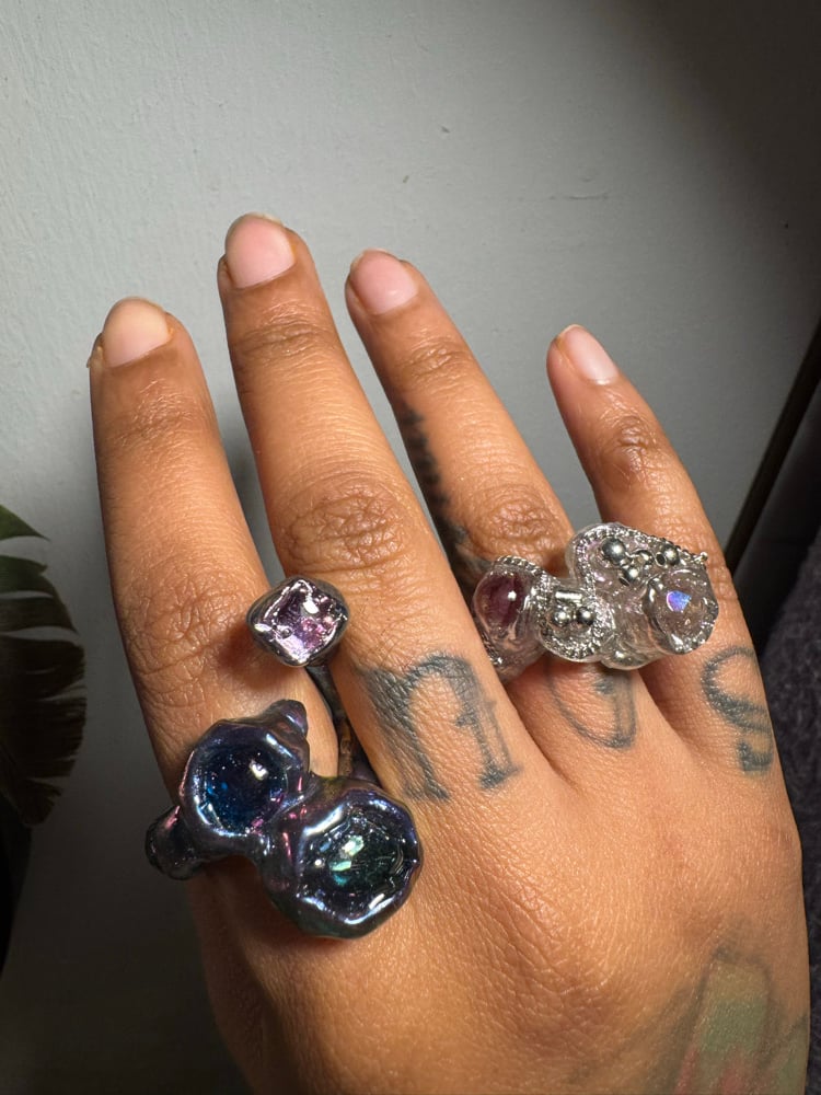 Image of 3 stone ring