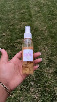 Image 3 of Rosé aqua petal toner