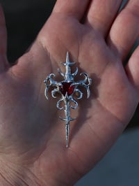 Image 5 of Rose's Edge - Necklace 