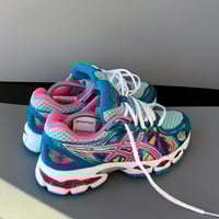 Image 2 of size: us8.5 uk6.5 eu40  cm25.5