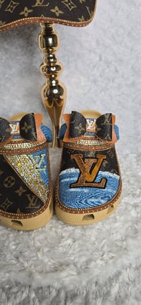 Image 2 of Classic Brown & Light Denim Crocs w/ Hat