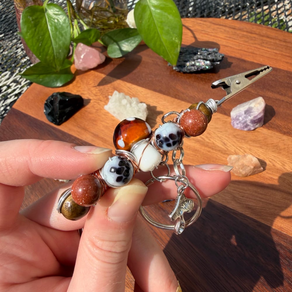 Image of sparkle shroom clip keychain