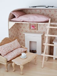 Image 2 of Maletita rosa