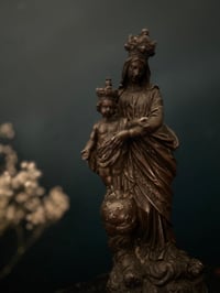 Image 4 of Statue en régule noir de Notre Dame des victoires, Vierge à l’enfant, XIXÈME siècle