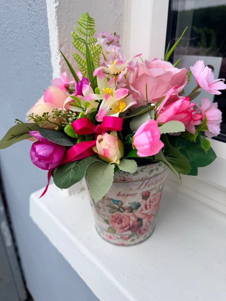 Image of Floral Tin Pot 