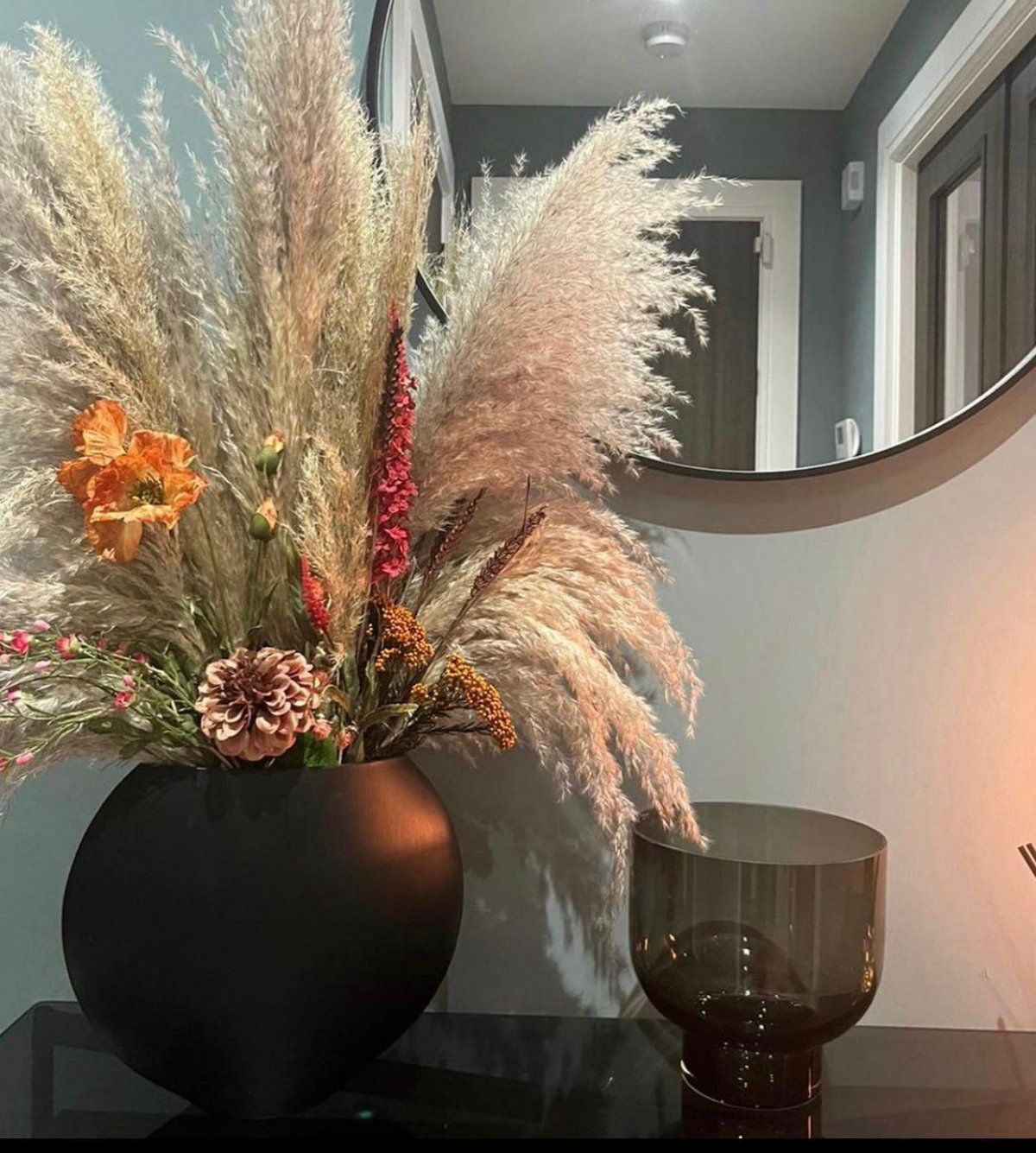 Image of Mixed flowers and pampas in matt black vase