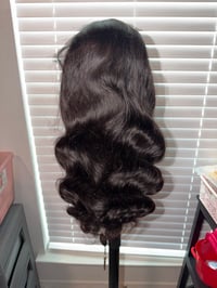 Image 1 of 22 inch 5x5 body wave wig 