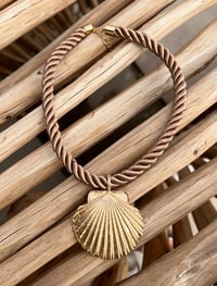 shell necklace - GOLD