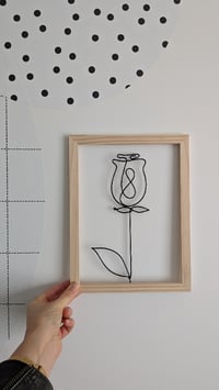 Image 1 of Cadre rose noire