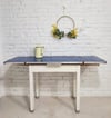 Table bleue