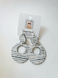Striped circle earrings