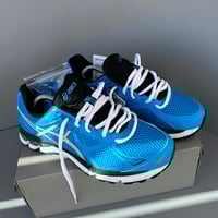 Image 2 of size: us8 uk7 eu41.5 cm26