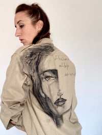 Image 4 of Chemise « l’innocence et l’amour »