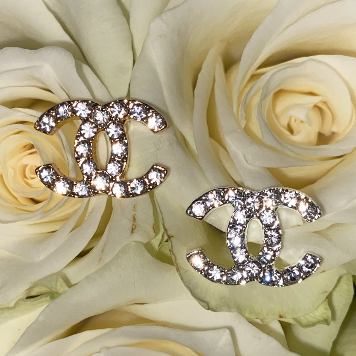 Small cc earrings Clearance