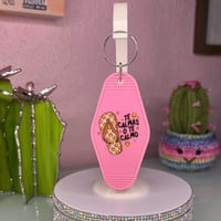 Te Calmas O Te Calmo Motel Keychain