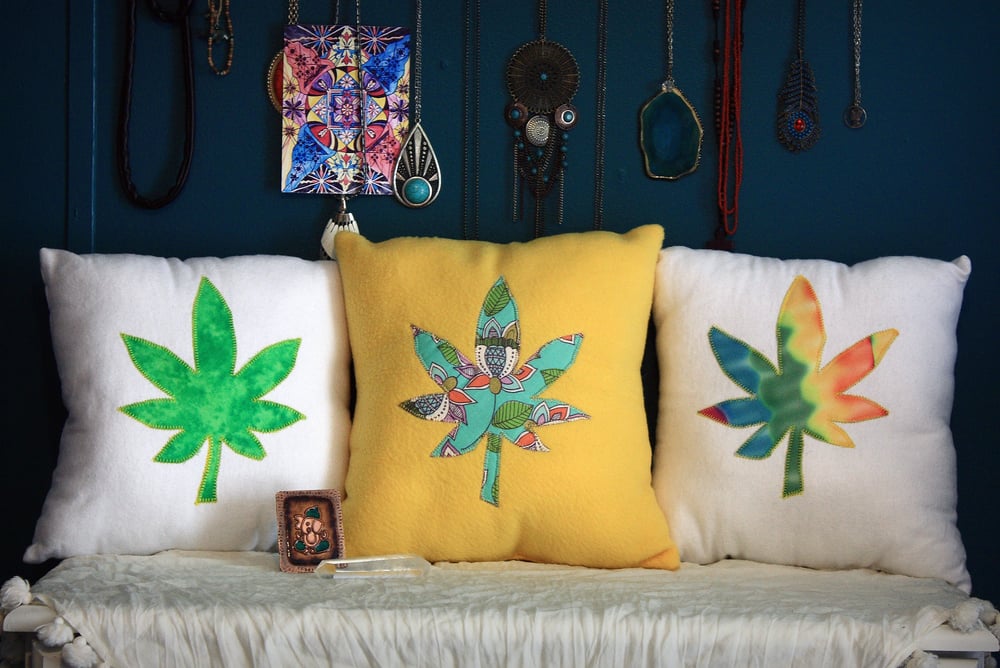 Image of HIGH VIBES PILLOW