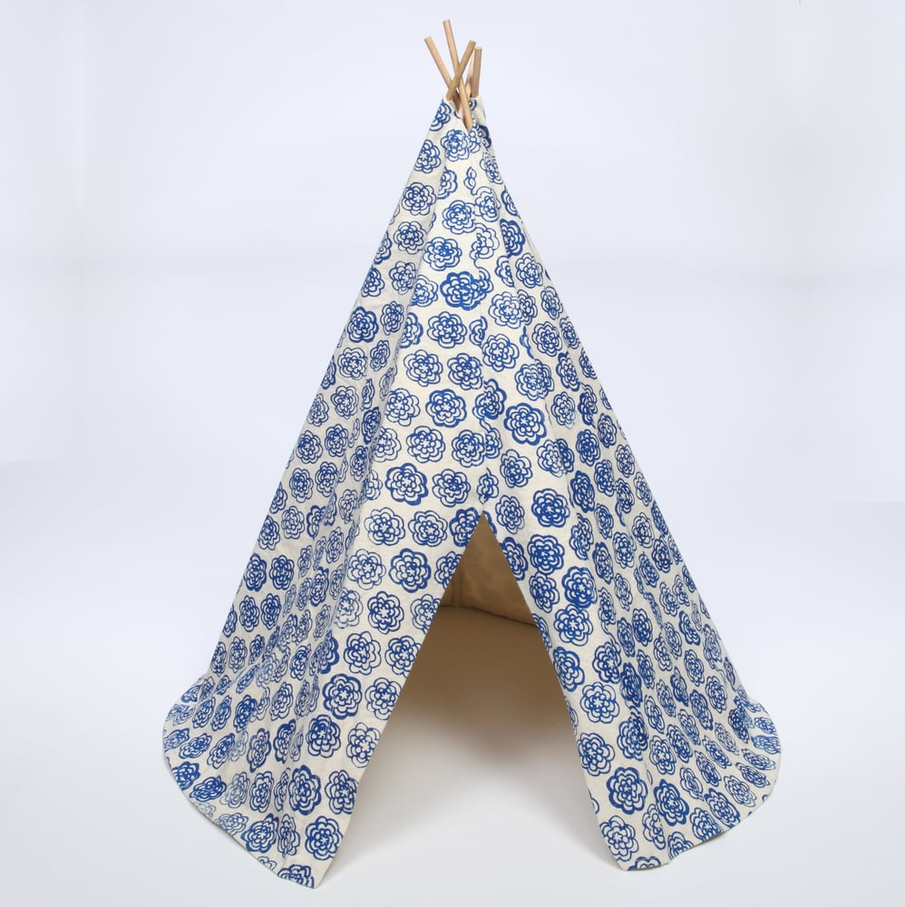 Image of Cat Teepee
