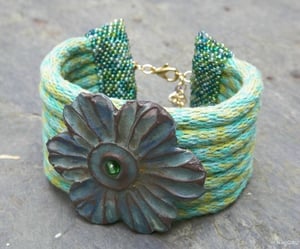 Image of SALE! Il Fiore Verde handmade kumihimo cuff