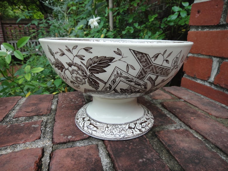 Image of A Superb "Beatrice" Aesthetic Small Punch Bowl