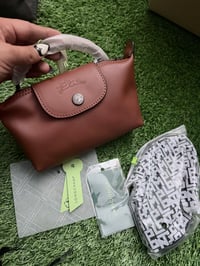 Longchamp leather Brown 