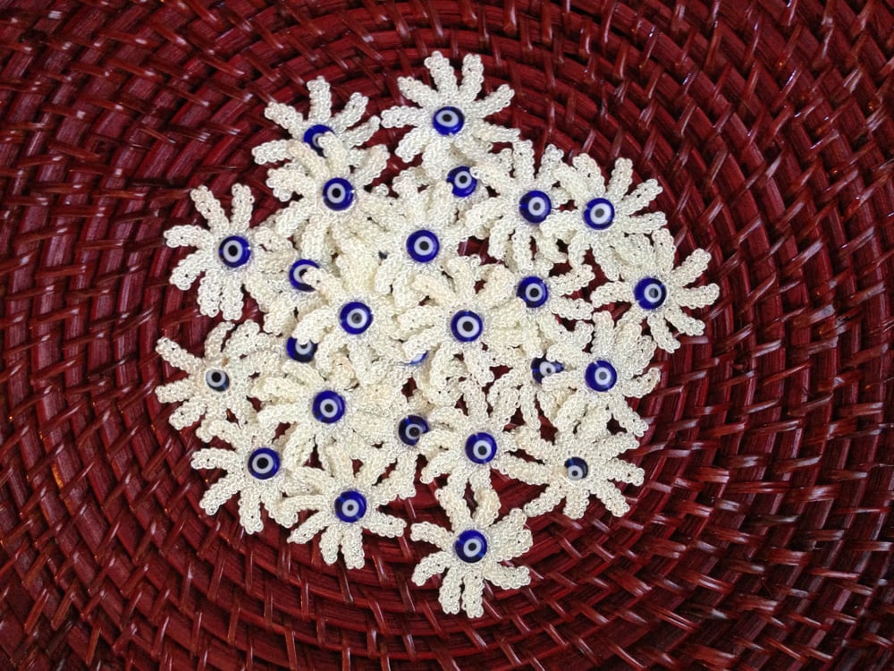 Image of Harmony Oya-Embroidery With Evil-Eye Bead Center (Mavi Boncuk)