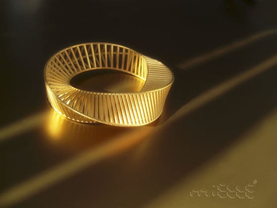 Image of Mobius Bracelet Gold