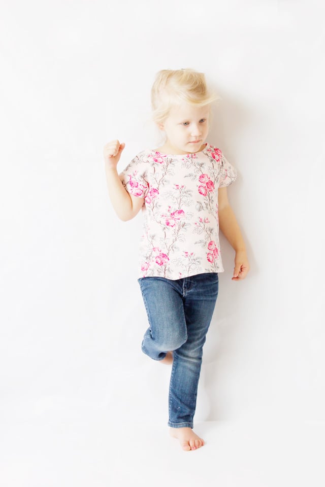 Image of the VIEWFINDER knit tee PDF pattern