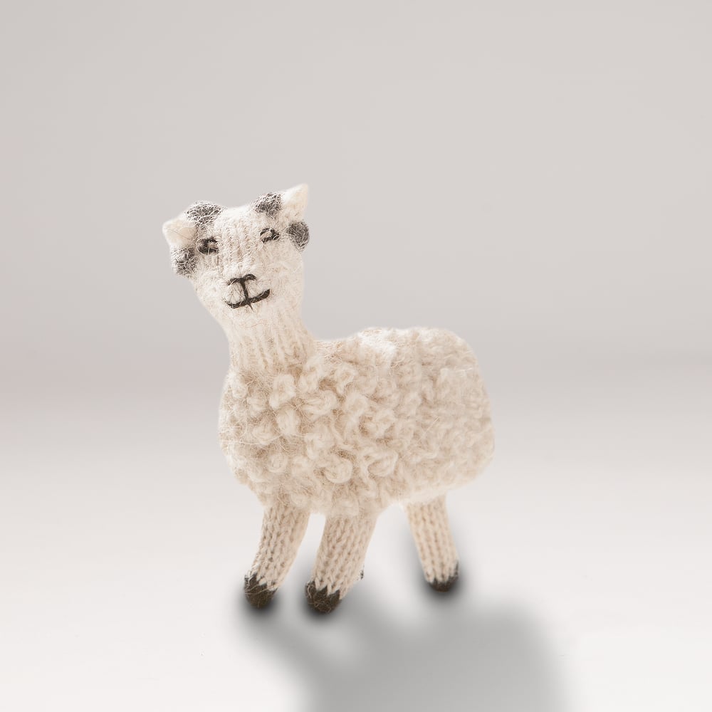 Image of Finger Puppet Ram white