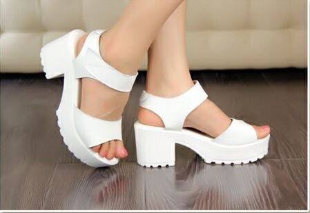Image of Diva Chunk Sandals