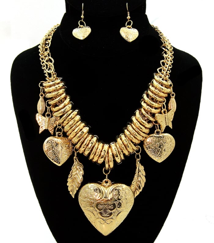 Image of ANIMAL HEART NECKLACE SET