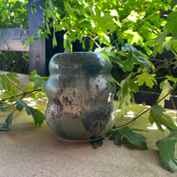 Image 1 of Vase Mellem Mixed Greens1