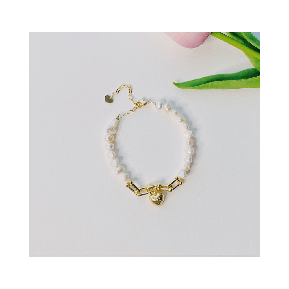 Image of 14K Smooth Heart Bracelet