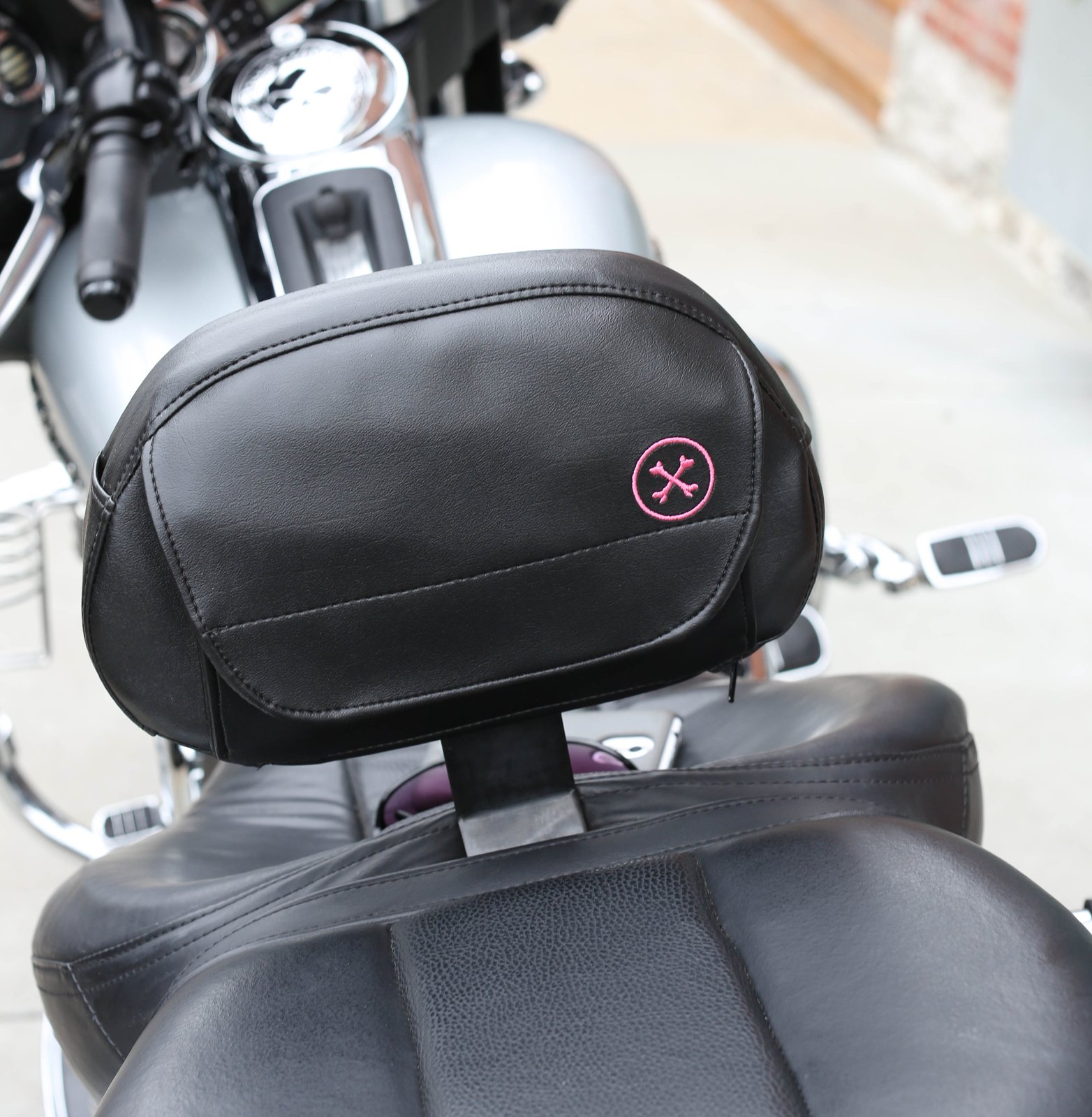 motorcycle backrest pouch